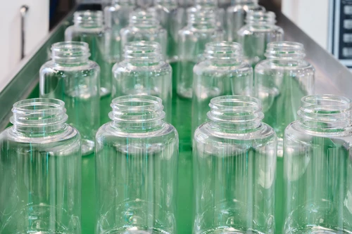 完善售后服务体系，皆兴玻璃坚持客户至上